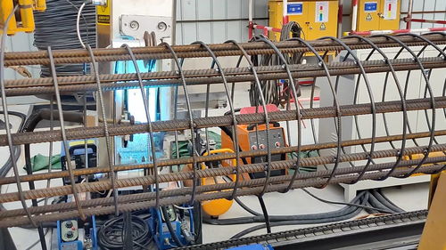 全自動焊接鋼筋籠的設(shè)備鋼筋籠滾焊機